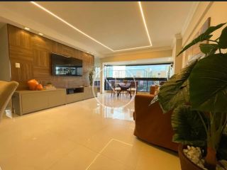 Alugo apartamento todo mobiliado na Atalaia. Localização Imbatível! More a 200 metros da orla.