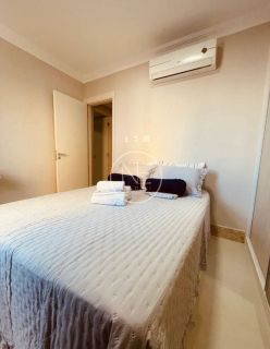 Alugo apartamento todo mobiliado na Atalaia. Localização Imbatível! More a 200 metros da orla.