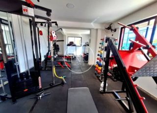 Alugo apartamento todo mobiliado na Atalaia. Localização Imbatível! More a 200 metros da orla.