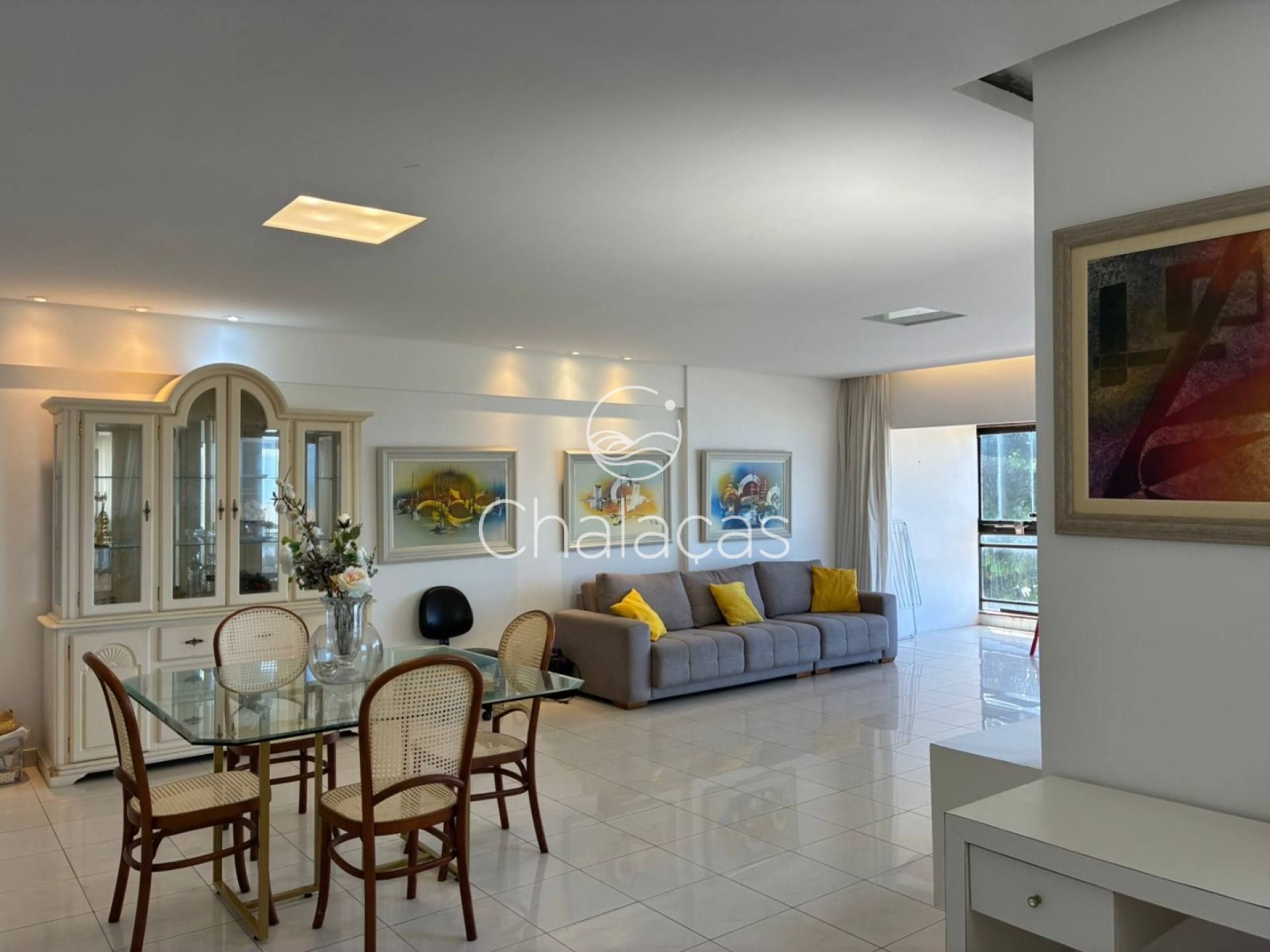 ALUGA - Apto Edf. Maria Beatriz - Beira Mar de Boa Viagem