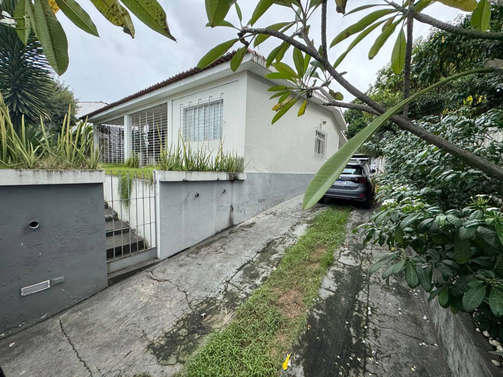 VENDA - CASA AMPLA 3 Qts 174M² - PORTO DA MADEIRA - Terreno 617M²