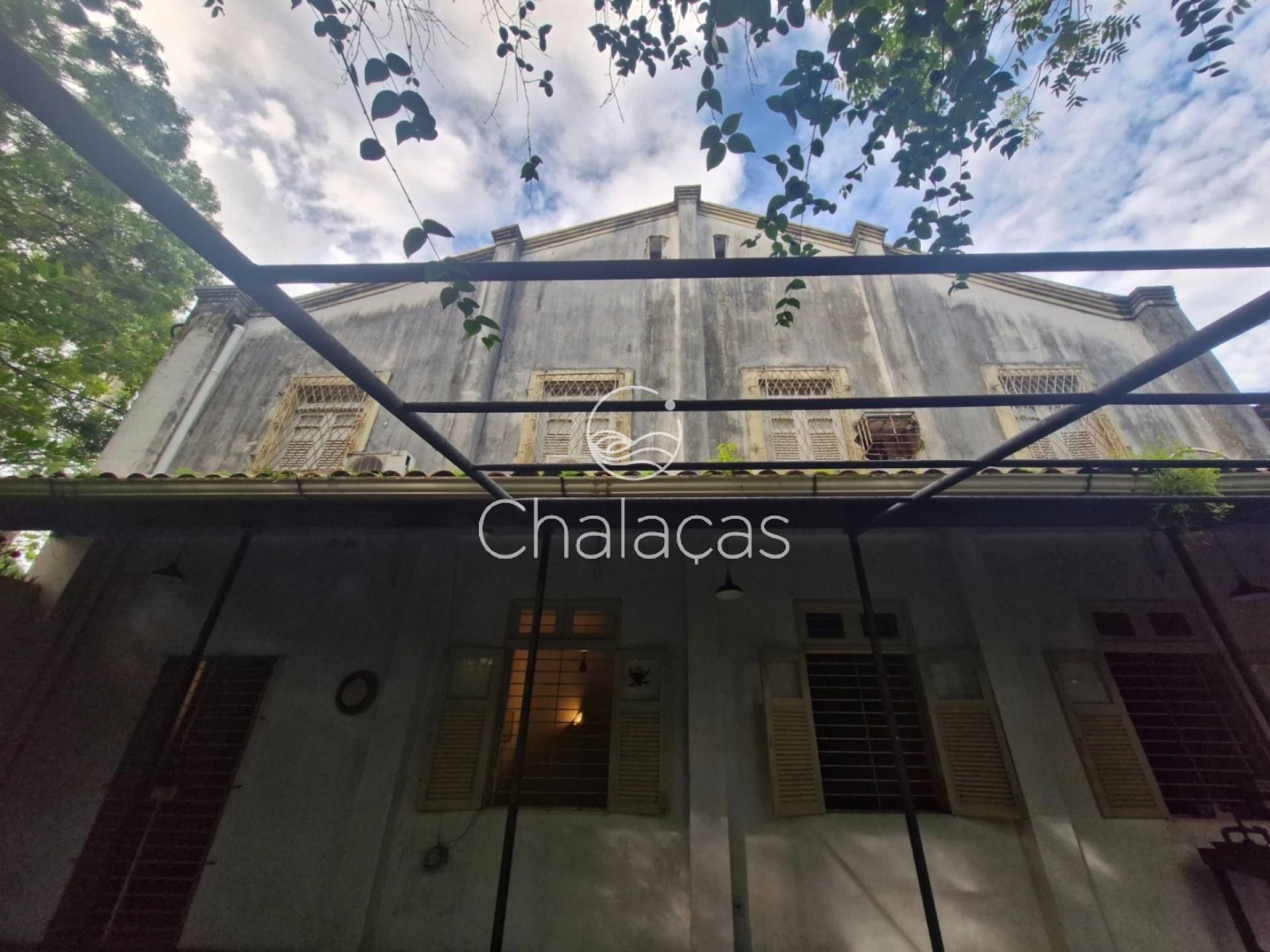 VENDA - 05 Qts 280m² - Casa Histórica no Poço da Panela – Charme e Tradição na Zona Norte