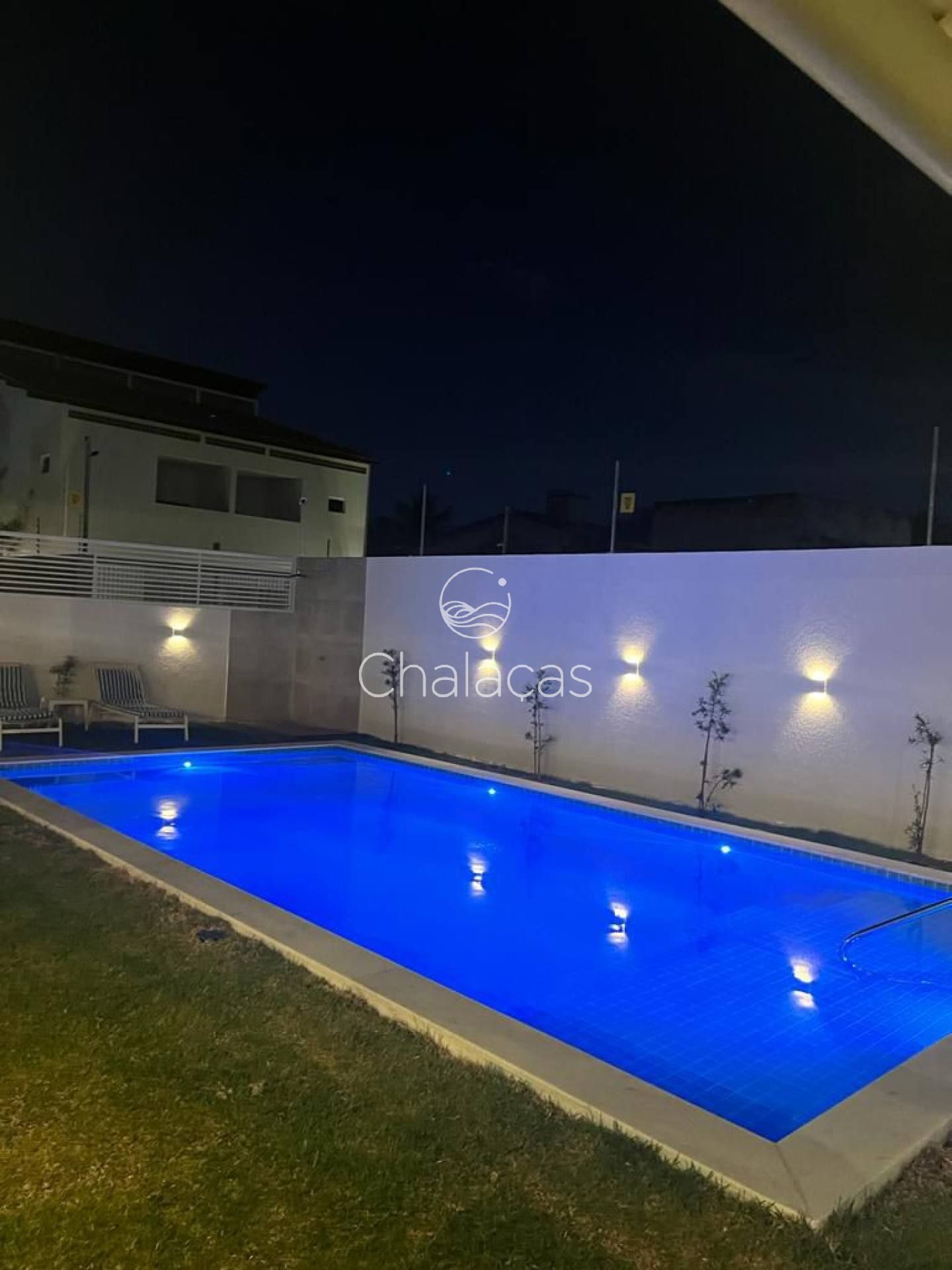 VENDA - 5Qts 250 m² - Praia dos Carneiros - Casa porteira fechada