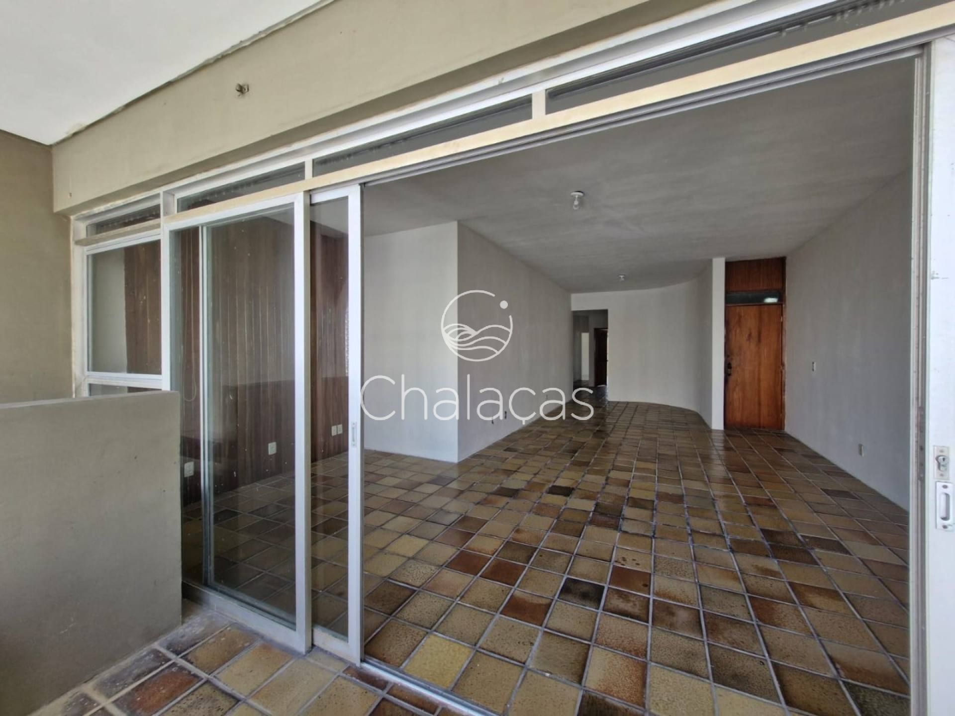 VENDA - 05 Qts 188m² - Boa Viagem - Andar Alto: Charme Vintage, Pé-Direito de 2,90m e Vista Definitiva