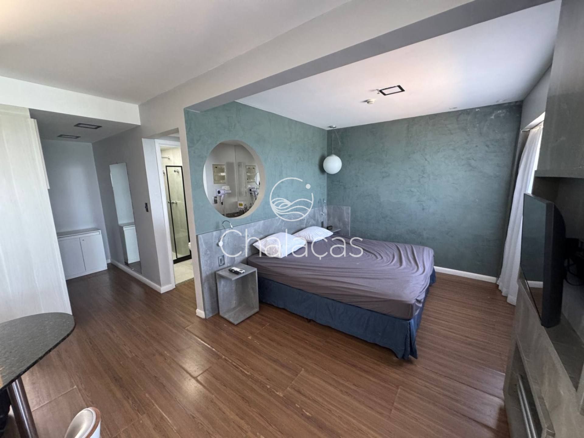 VENDA- FLAT NO EDF MERCURE- MOBILIADO E COM VISTA LIVRE PARA O MAR