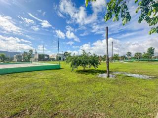 Lote de esquina a venda no Condomínio Jardins da Serra