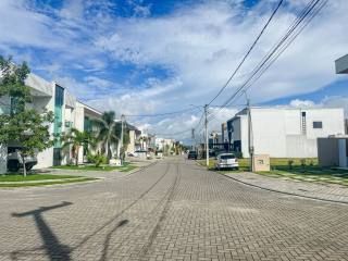 Lote de esquina a venda no Condomínio Jardins da Serra