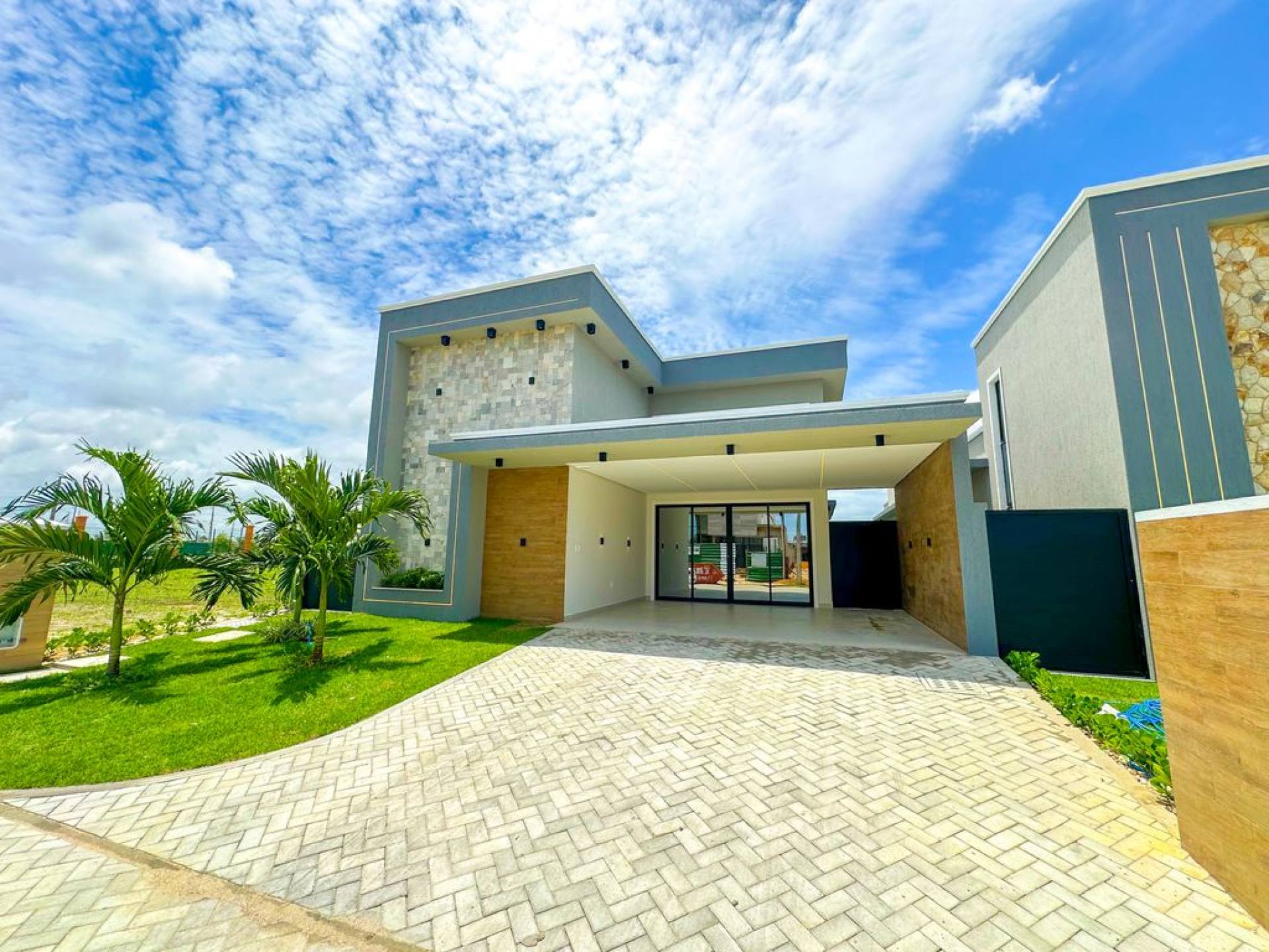 Casa plana com piscina de 3 Suítes a venda na Cidade Alphaville