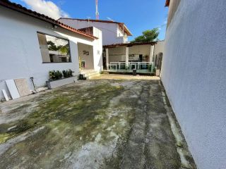 Casa à venda no bairro Mucunã