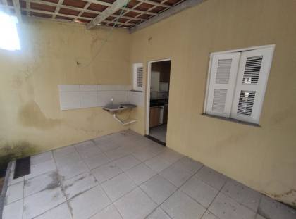 CASA DUPLEX PARA LOCAÇÃO COM CONFORTO E PRATICIDADE NA PAJUÇARA