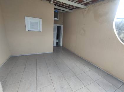 CASA DUPLEX PARA LOCAÇÃO COM CONFORTO E PRATICIDADE NA PAJUÇARA