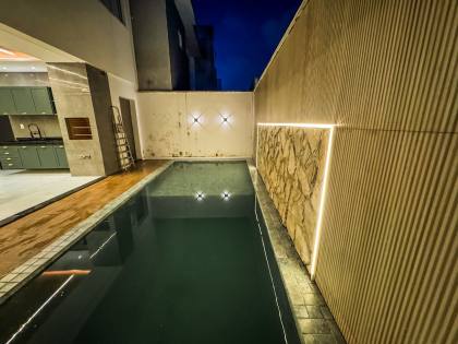Casa Mobiliada para Locação no Osvaldo Studart piscina privativa