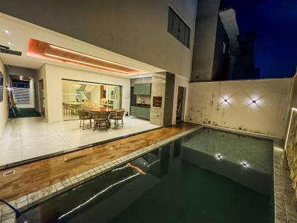 Casa Mobiliada para Locação no Osvaldo Studart piscina privativa