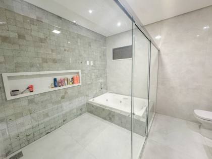Casa Mobiliada para Locação no Osvaldo Studart piscina privativa