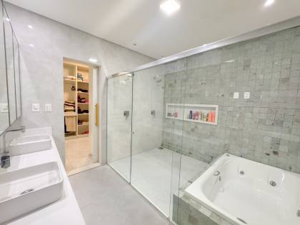 Casa Mobiliada para Locação no Osvaldo Studart piscina privativa