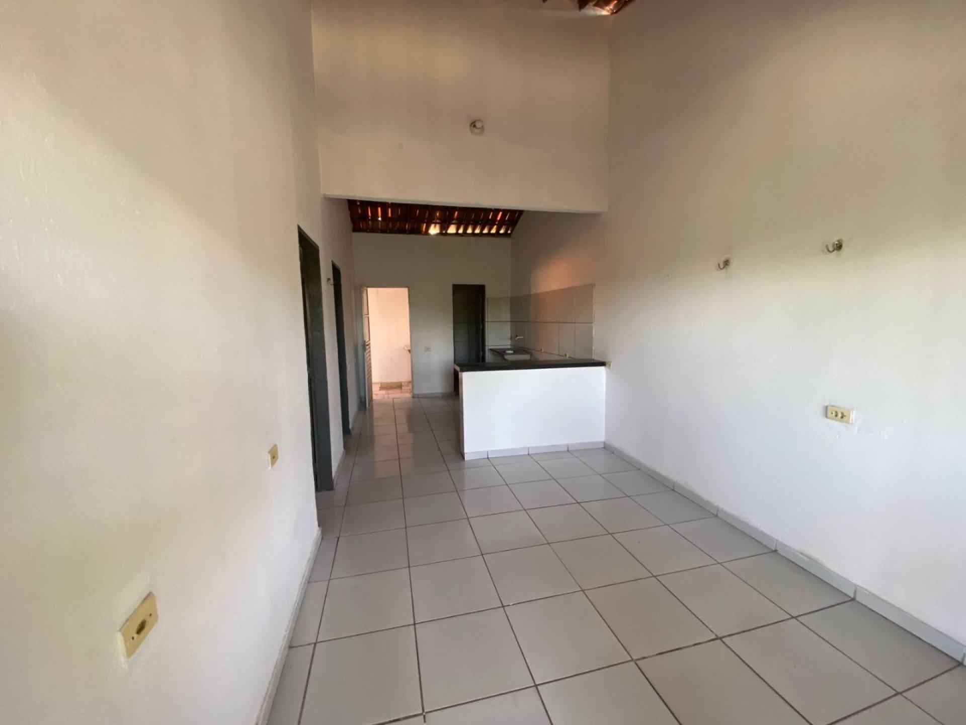 LOCAÇÃO - CASA 2 QUARTOS JAÇANAÚ