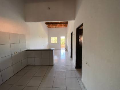 LOCAÇÃO - CASA 2 QUARTOS JAÇANAÚ/ GARAGEM P/ MOTOS