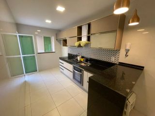Casa duplex à venda com 4 quartos