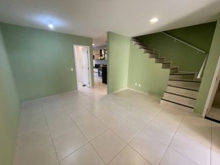 Casa duplex à venda com 4 quartos