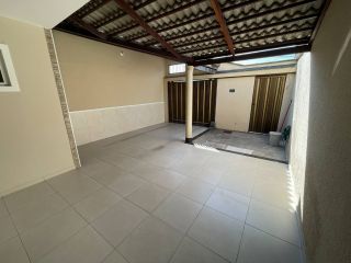Casa duplex à venda com 4 quartos