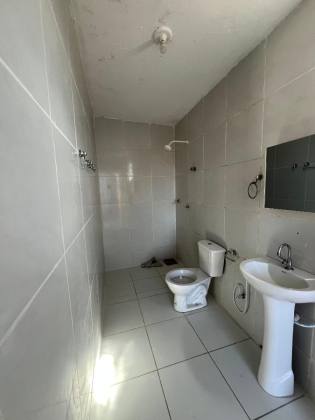 CASA DE 5 QUARTOS E PISCINA NO BAIRRO PIRATININGA - LOCAÇÃO
