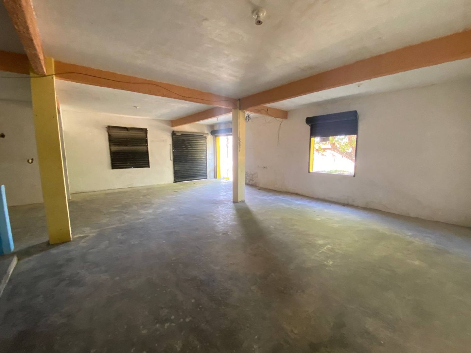 PONTO COMERCIAL DE ESQUINA - JAÇANAÚ R$1.500