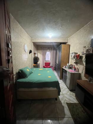 CASA AMPLA DISPONÍVEL