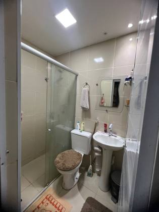 CASA AMPLA DISPONÍVEL