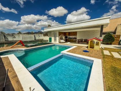 Casa a venda no Condomínio Jardins da Serra, casa com 4 Quartos