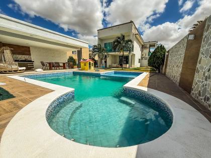 Casa a venda no Condomínio Jardins da Serra, casa com 4 Quartos