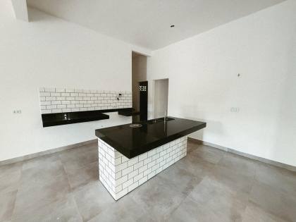 Casa a venda com 3 Quartos no Residencial