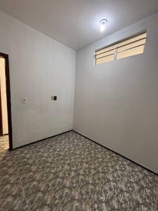 Casa de 3 Quartos - More no Jereissate, pertinho do Shopping Maracanaú.