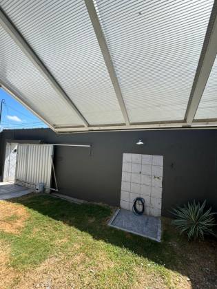 Casa de 3 Quartos - More no Jereissate, pertinho do Shopping Maracanaú.