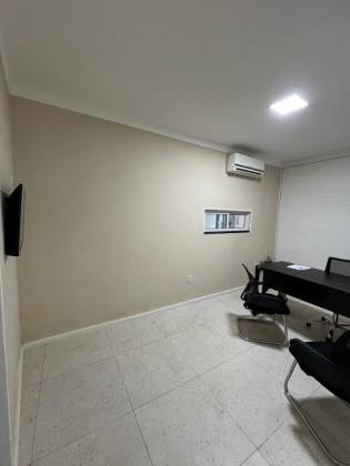 Excelente Ponto Comercial à Venda