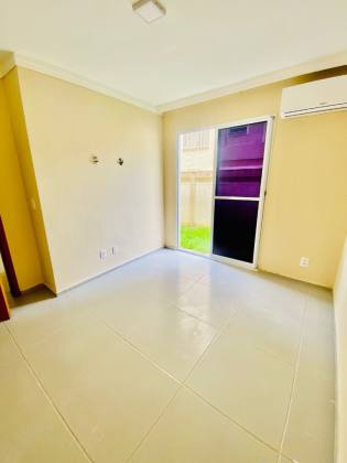 APARTAMENTO 2 QUARTOS COM PROJETADO E QUINTAL