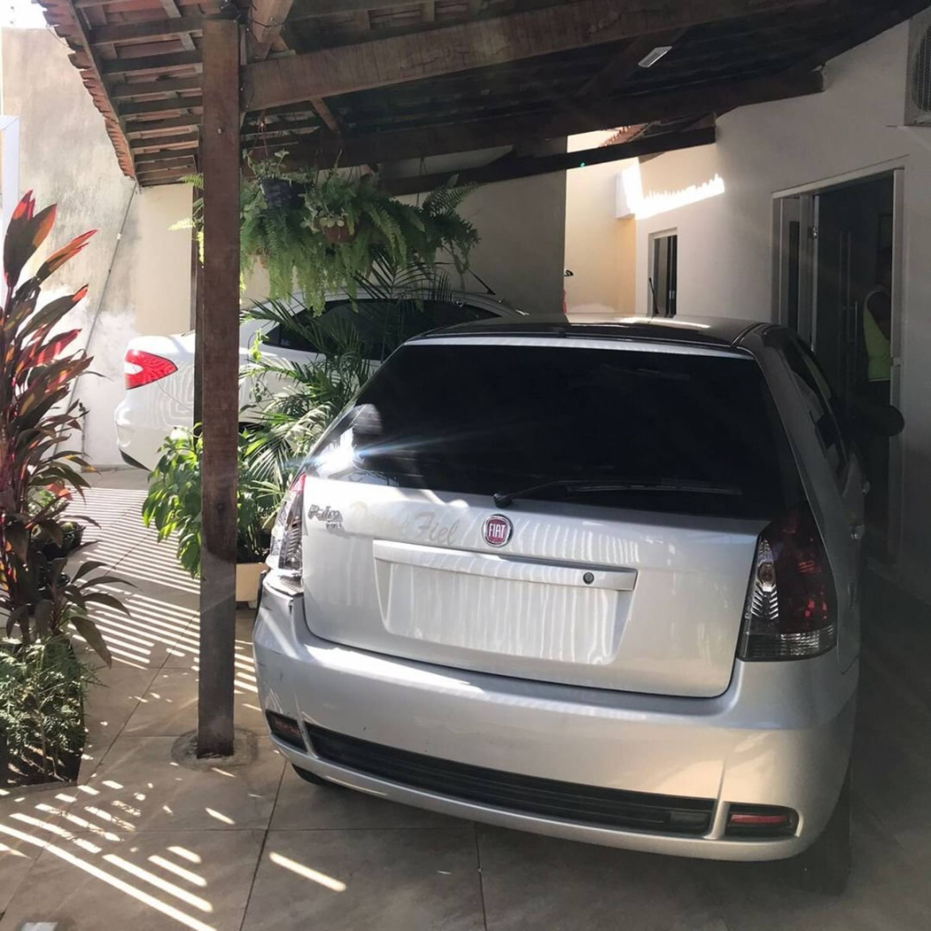 Casa Para Vender com 4 quartos 1 suíte no Bairro Luzia em Aracaju