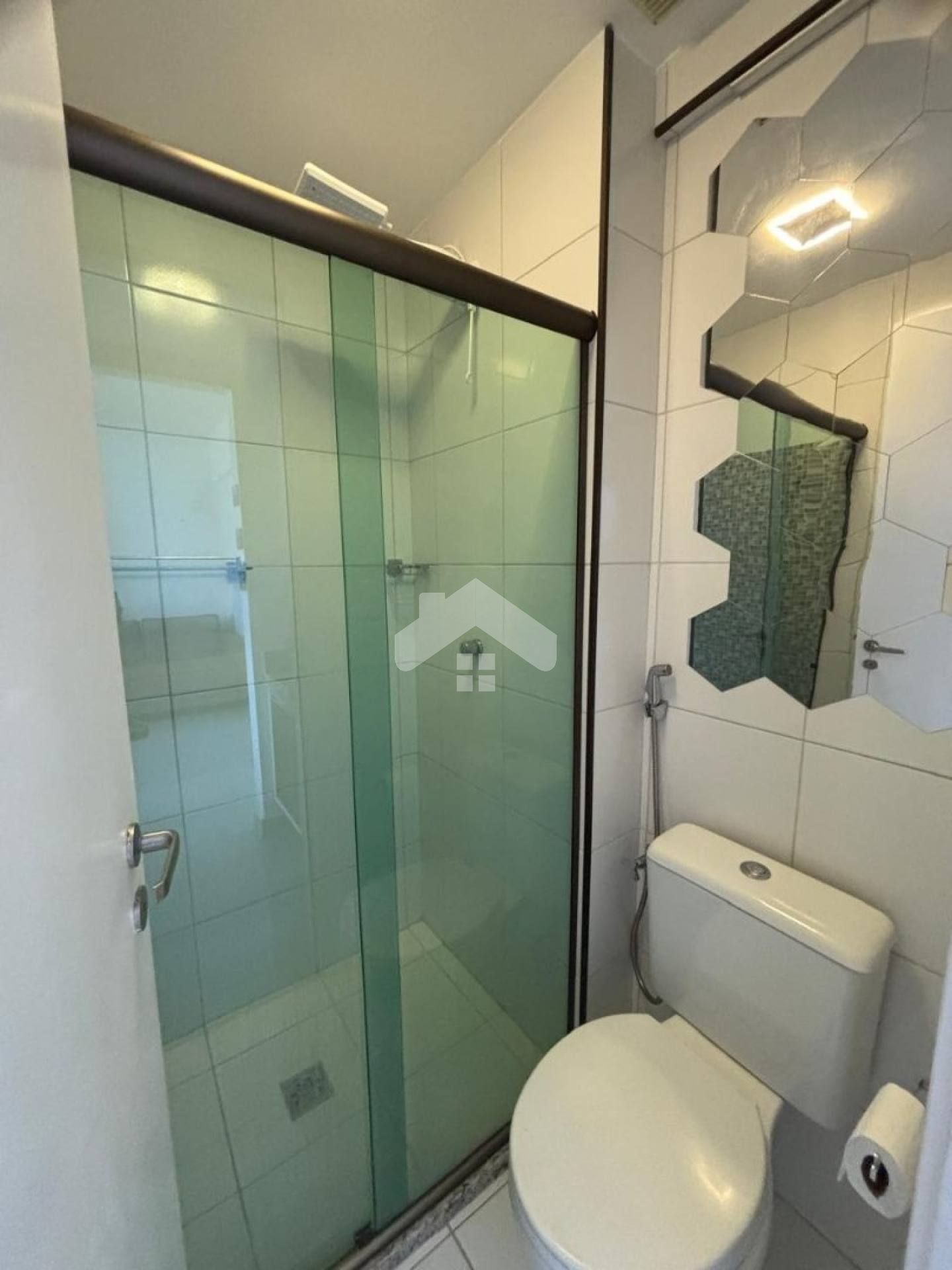 Apartamento MOBILIADO no Ed. Serra dos Corais , 1/4, 1 vaga - Jardim Armação
