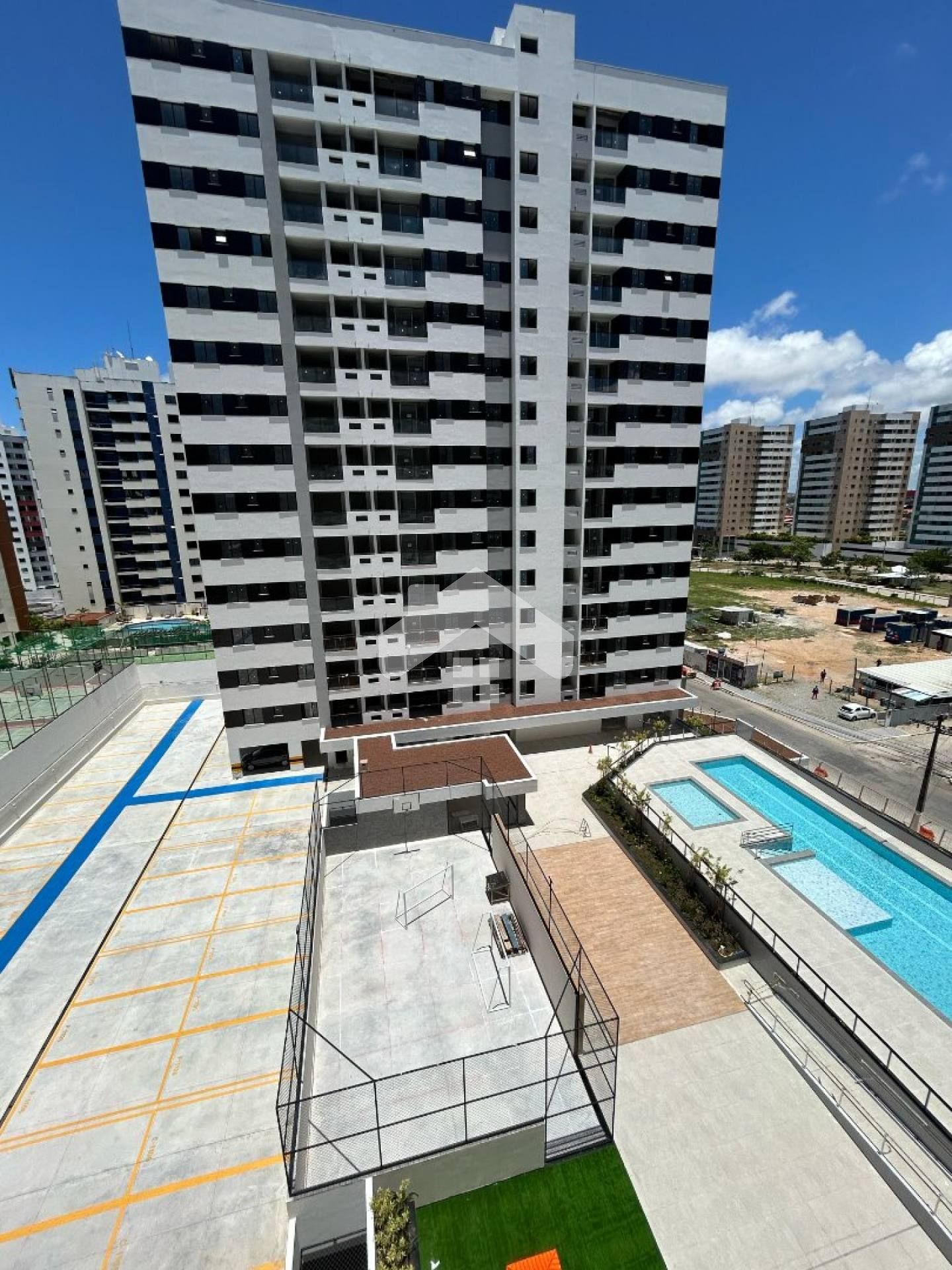 Apartamento Para Vender com 3 quartos 1 suíte no bairro Luzia em Aracaju no Urbanus Luzia