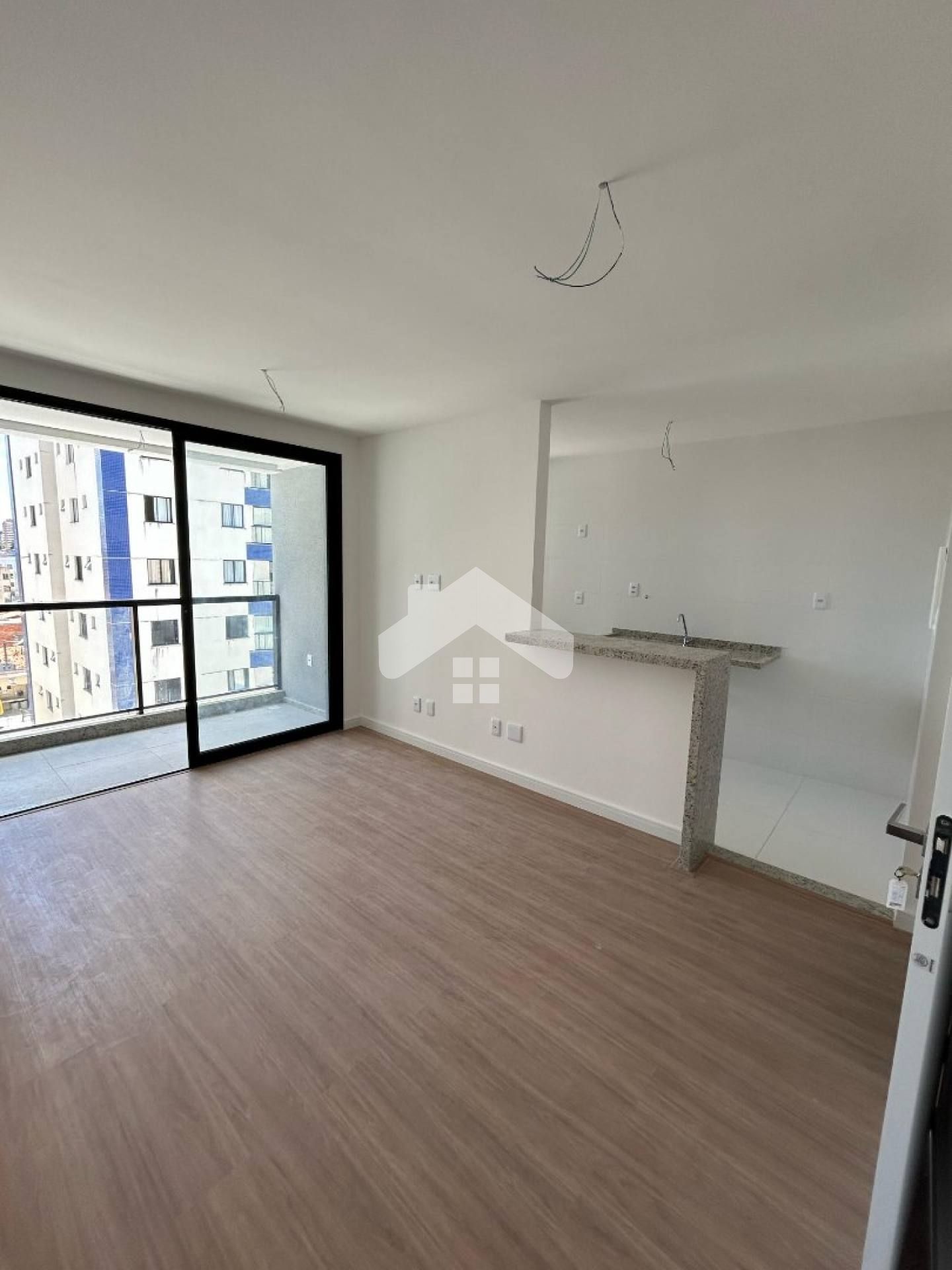 Apartamento Para Vender com 3 quartos 1 suíte no bairro Luzia em Aracaju no Urbanus Luzia