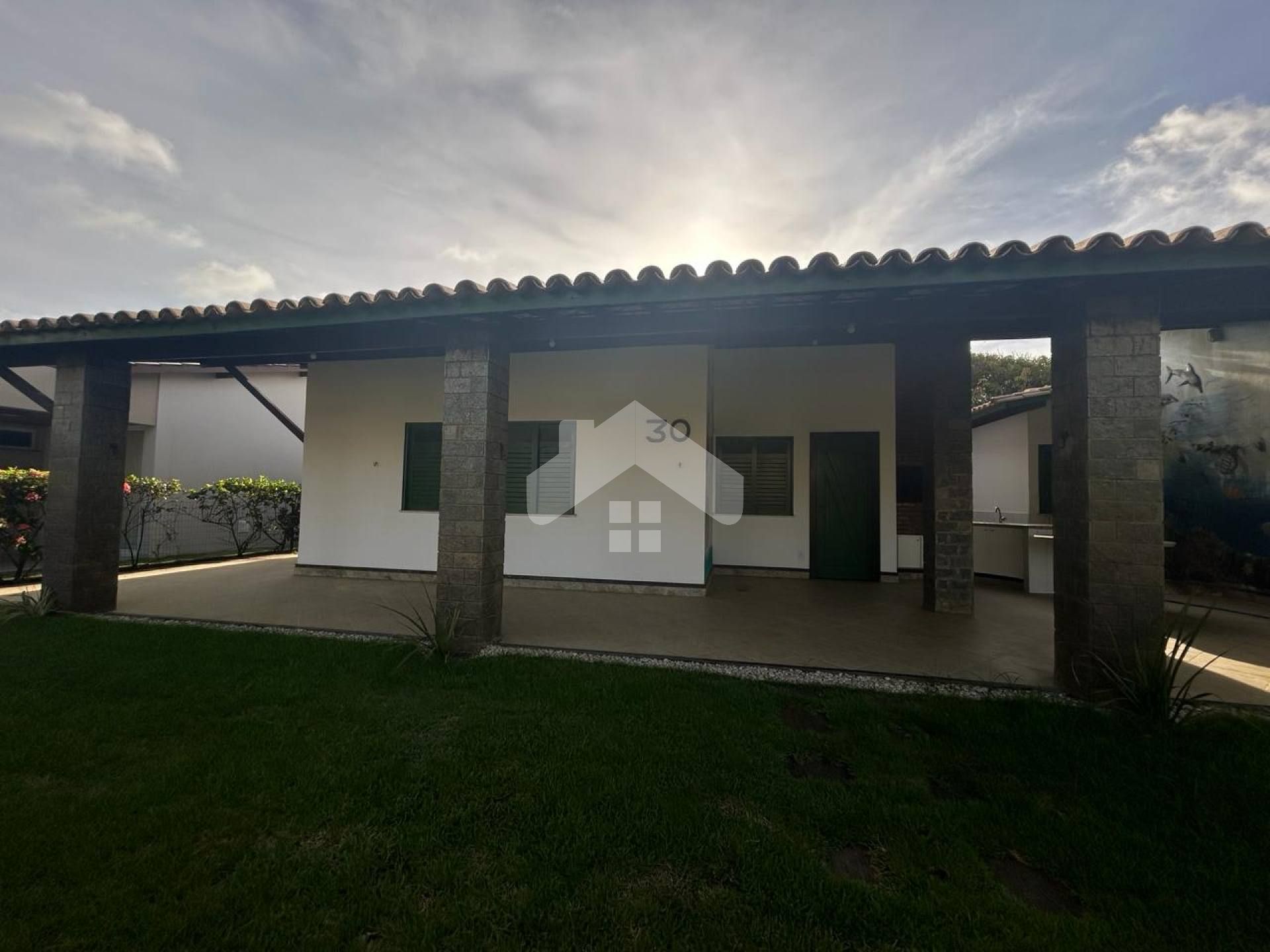 Casa Mobiliada de Condomínio Para Alugar com 3 quartos 1 suíte | Condomínio Sol e Mar I |