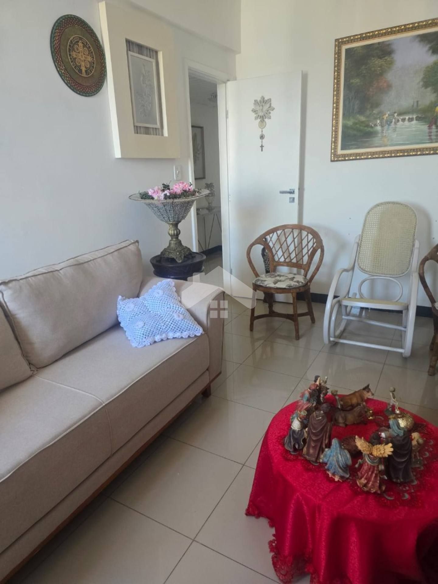 Apartamento com 4 quartos sendo 2 suítes no bairro 13 de Julho