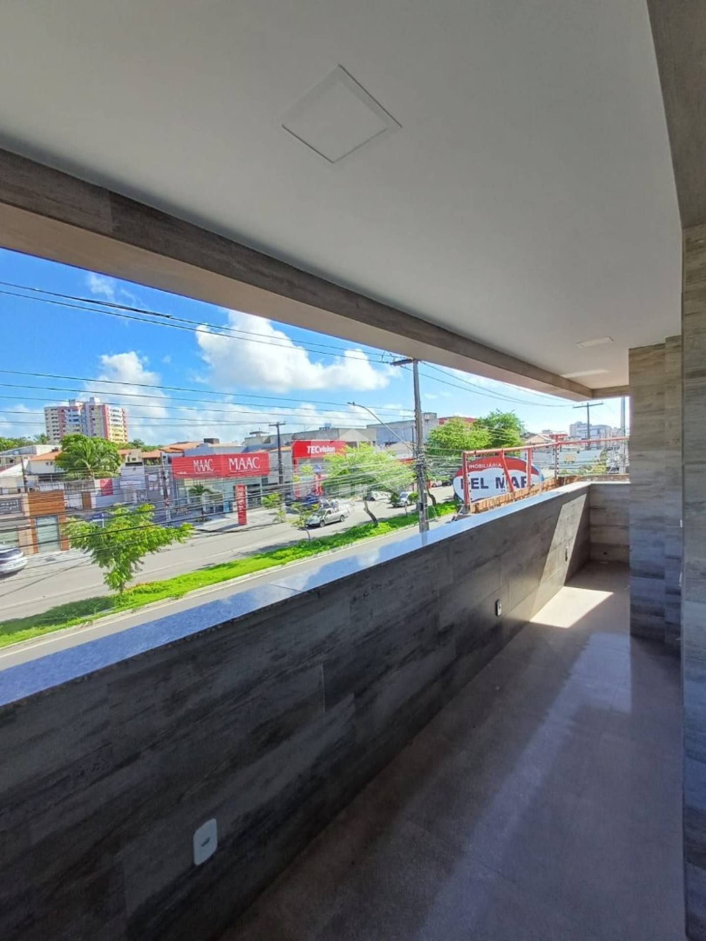 Edifício Comercial Para Alugar com 16 Salas no bairro Salgado Filho em Aracaju - Empresarial Verdes Mares