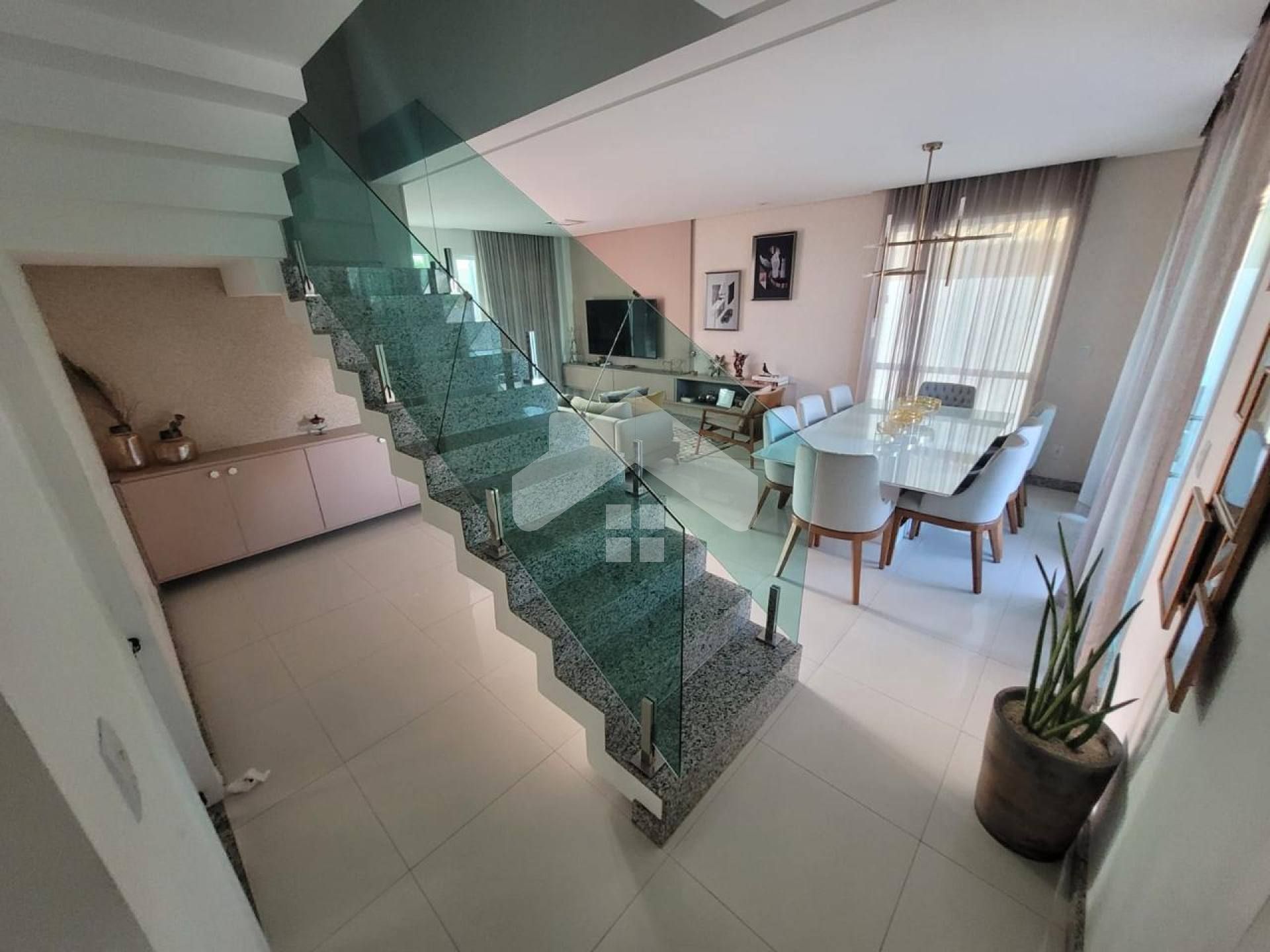 Casa à Venda no Condomínio Fragata – Reformada e Mobiliada (Porteira Fechada)