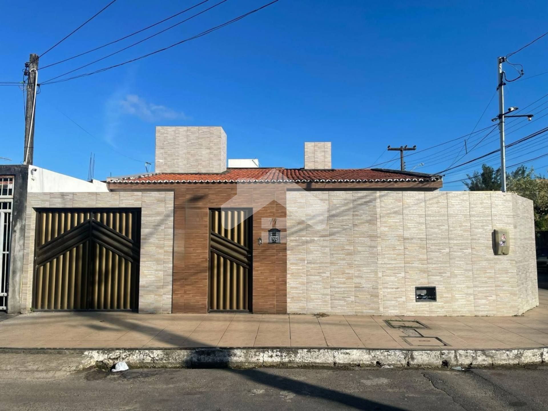 Casa reformada para vender com 3 quartos 1 suíte no bairro Santa Lúcia em Aracaju