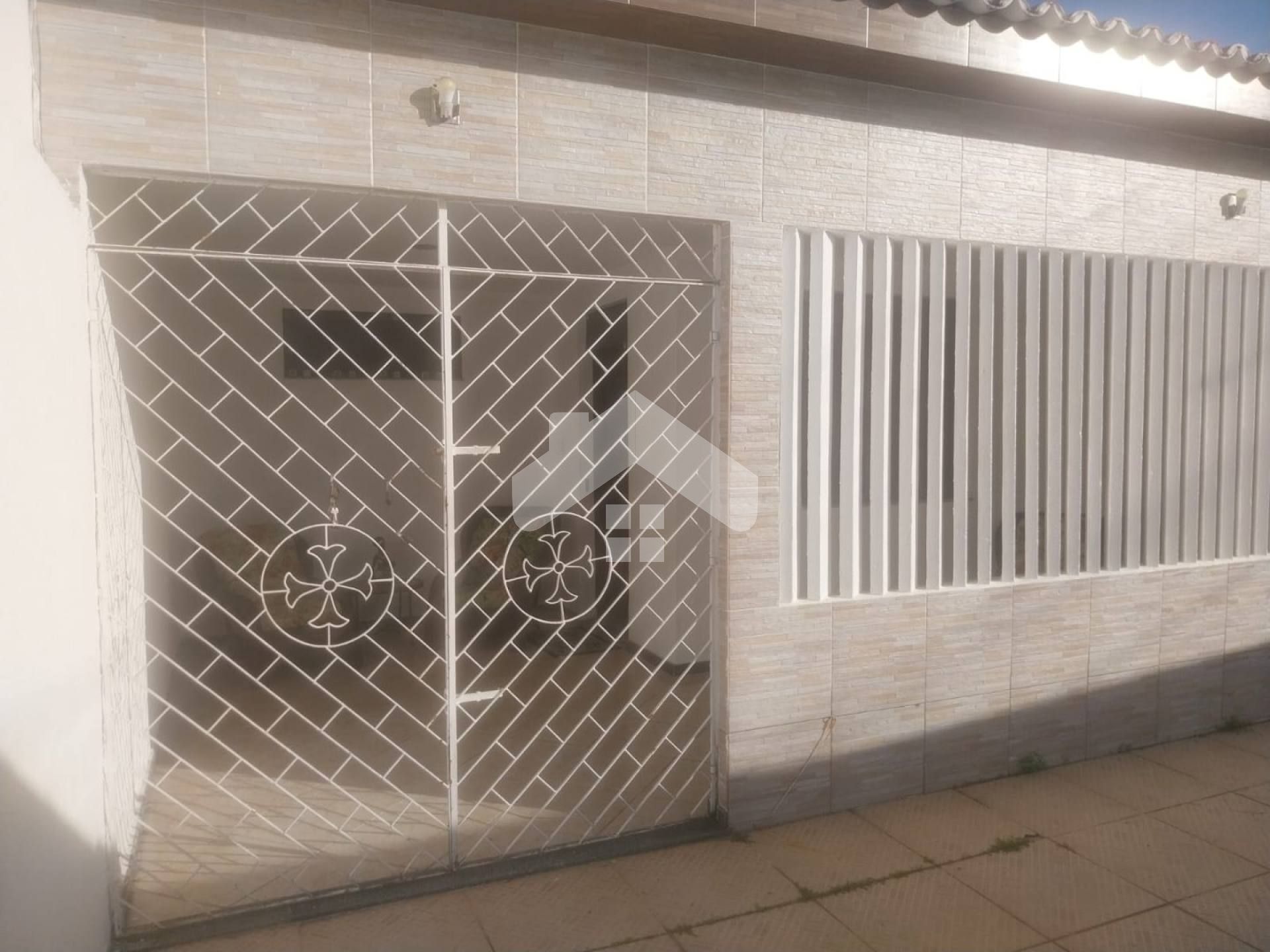 Casa reformada para vender com 3 quartos 1 suíte no bairro Santa Lúcia em Aracaju