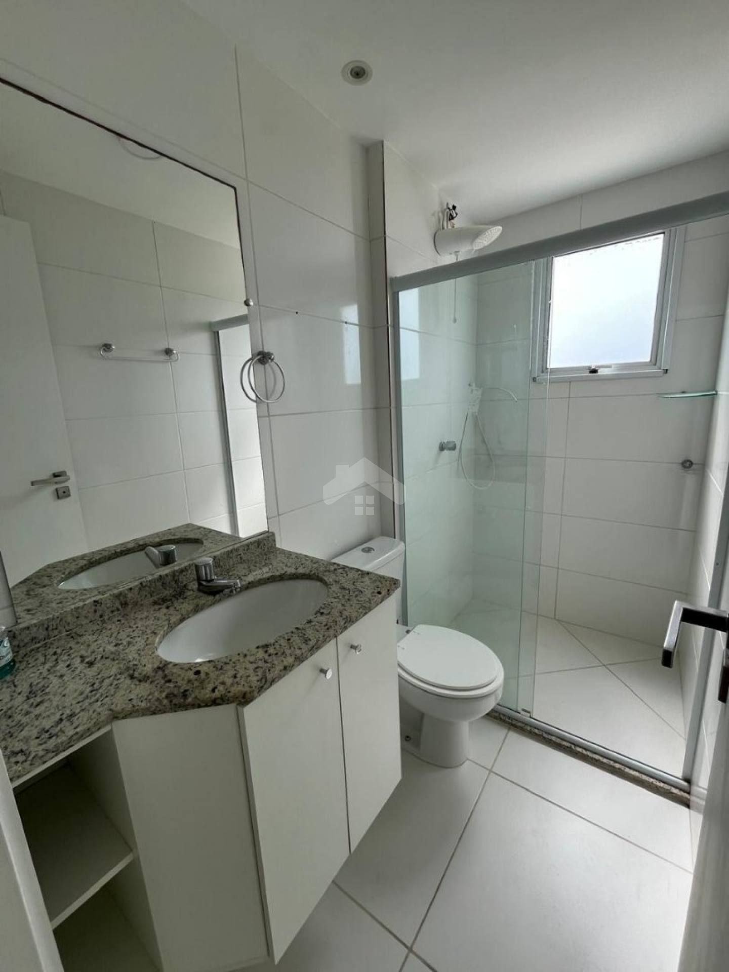 Apartamento no Aruana Praia, 2/4, 1 suíte, 1 vaga (Condomínio incluso) - Aruana