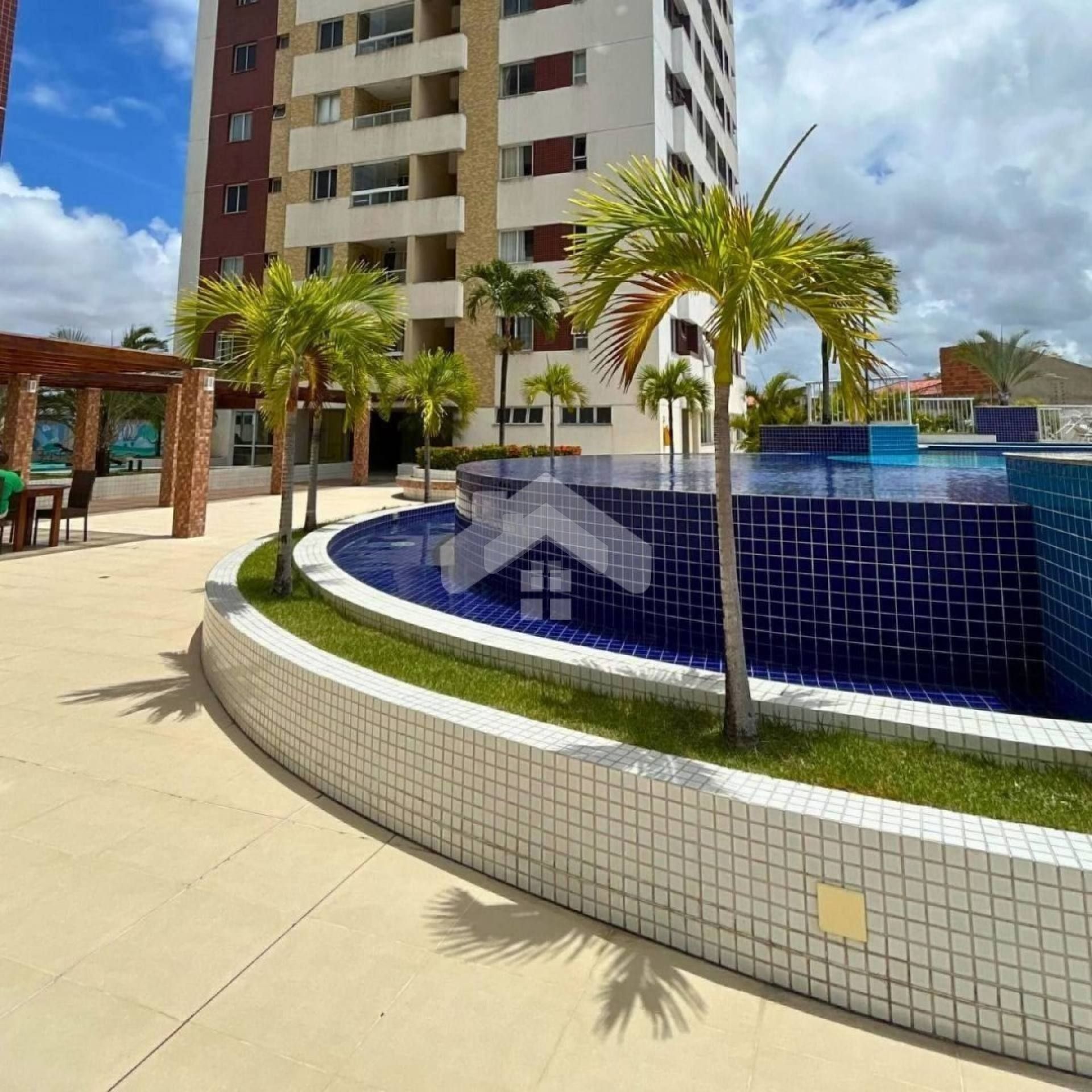 Apartamento com três quartos sendo uma suite no Bairro  Ponto Novo