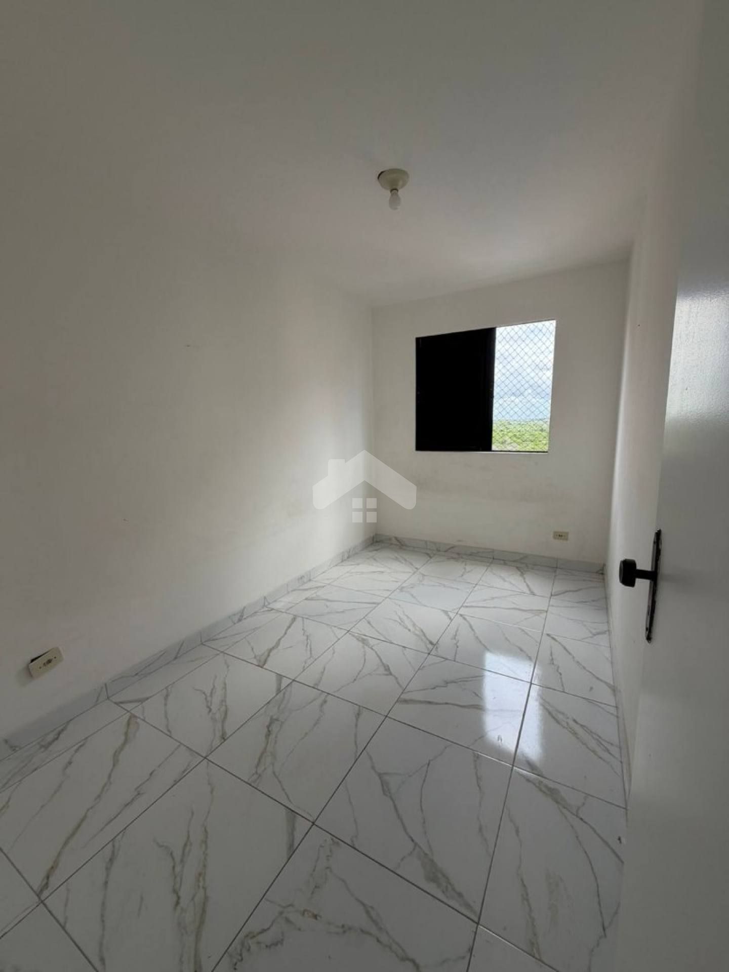 Apartamento no Vila Verde 2/4, 1 suíte, 1 vaga - Jabotiana