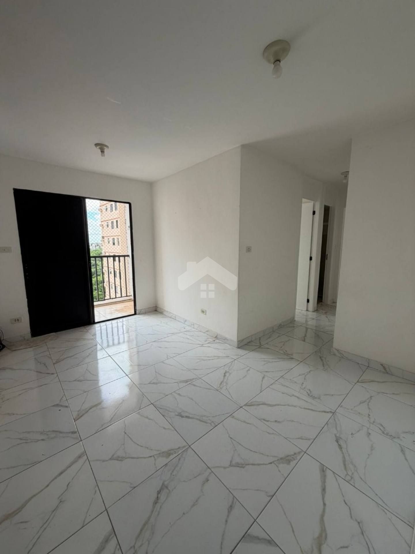 Apartamento no Vila Verde 2/4, 1 suíte, 1 vaga - Jabotiana