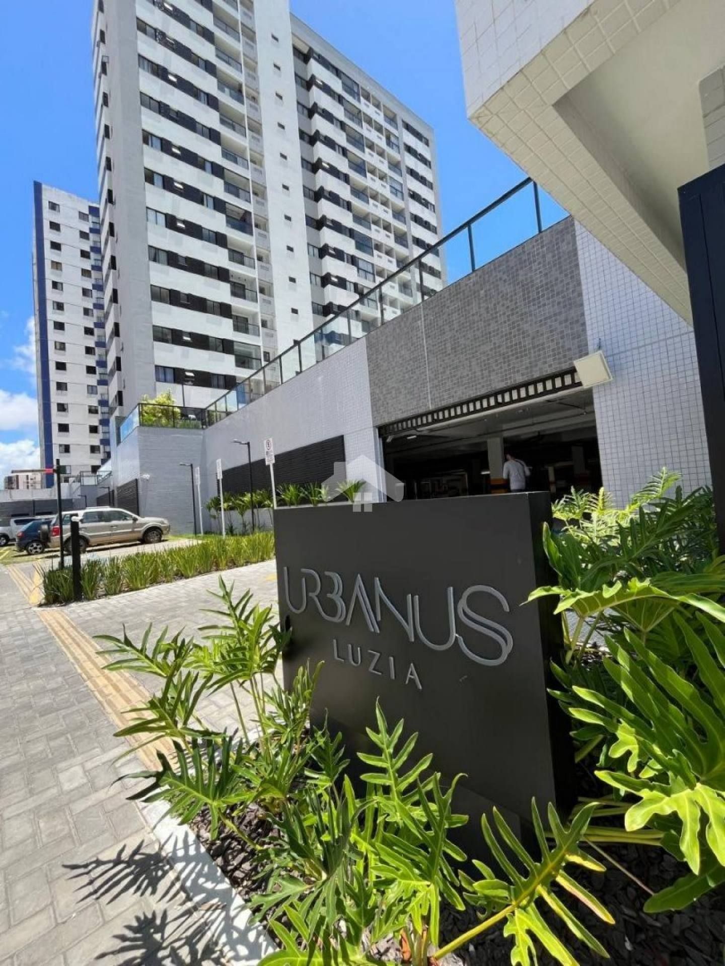 Apartamento no Urbanus, 3/4, 1 suíte, 2 vagas (Condomínio incluso) - Luzia